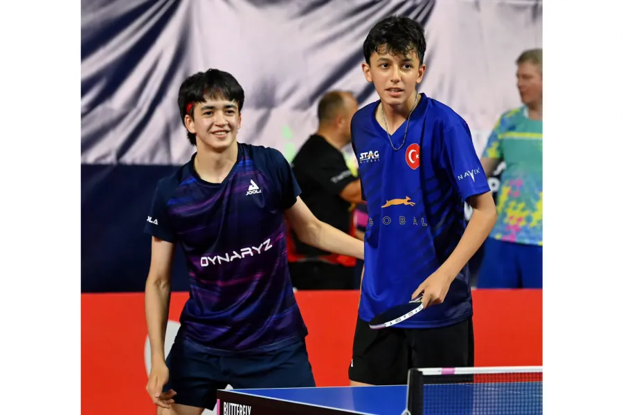 Stolüstü tennisçimiz Avropa çempionatında ilkə imza atdı