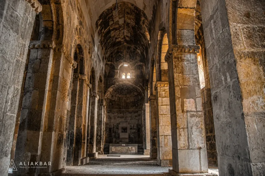 Fotoqraf Ağoğlanda ermənilərin sirrini açdı – bir xətt ilə tarixi saxtalaşdırıblar — 1