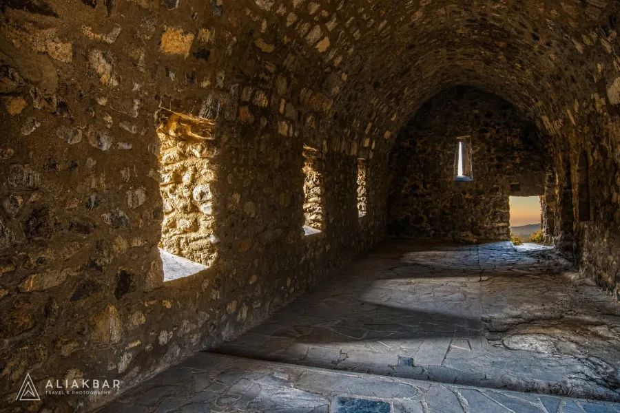 Fotoqraf Ağoğlanda ermənilərin sirrini açdı – bir xətt ilə tarixi saxtalaşdırıblar — 3