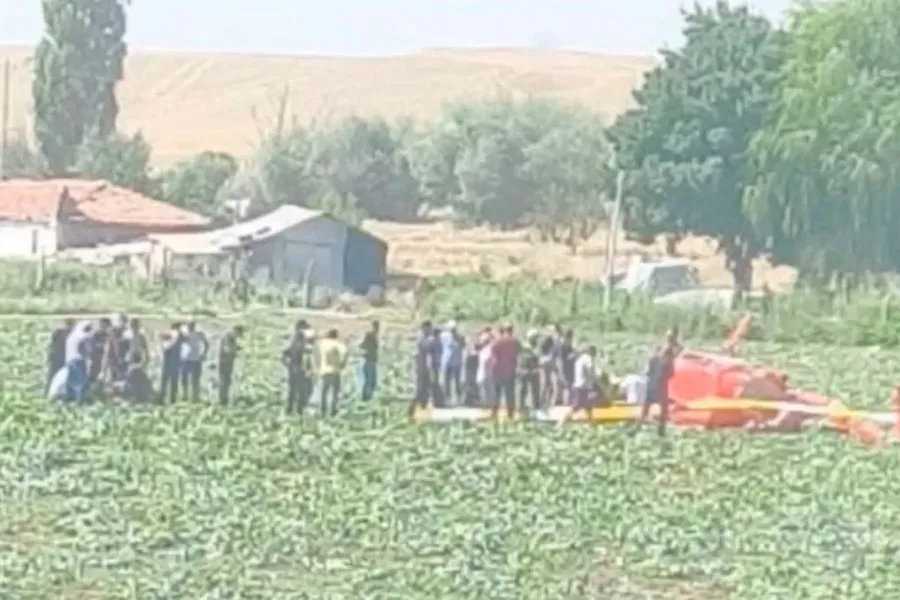 Ankarada təlim helikopteri qəzaya uğradı - Yaralılar var