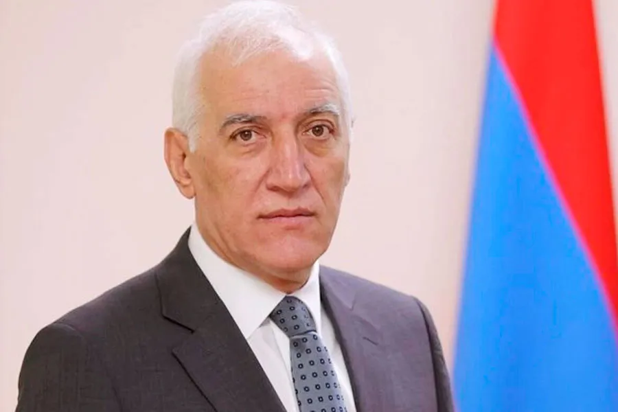 Xaçaturyanın vəziyyəti pisləşdi: Xəstəxanaya yerləşdirildi