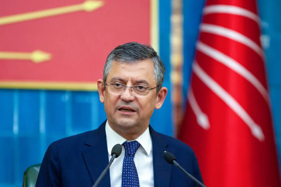 Özgür Özəl CXP-dən bu tarixdə gedəcək - İDDİA