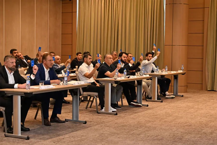 Elxan Səmədov yenidən PFL prezidenti seçildi — 3