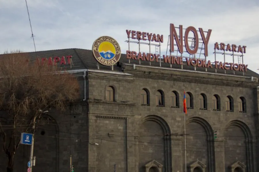 Tsarukyana ağır zərbə: Ona məxsus zavodun direktoru saxlanıldı