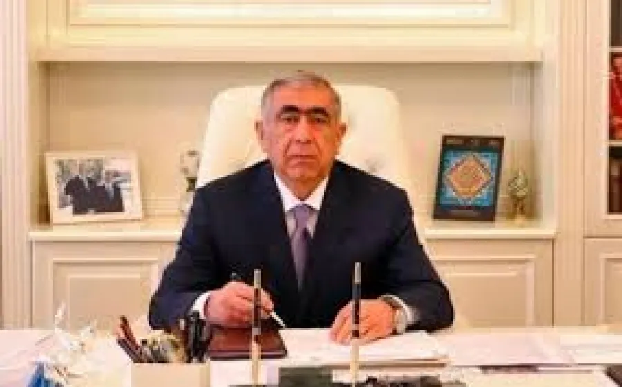 Azərbaycanlı keçmiş məmur Almaniyada 15 milyon avroya necə bina tikə bilər? — 2