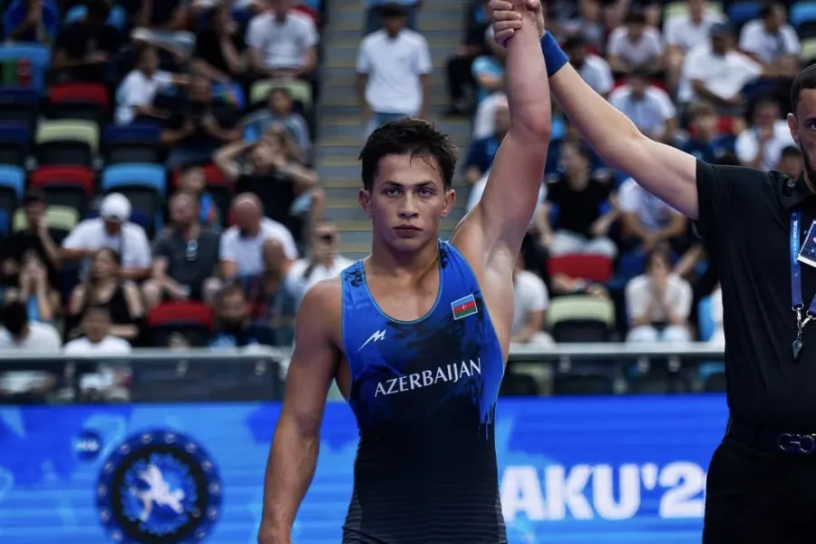 Azərbaycan güləşçisi Ömər Salmanov bürünc medal qazandı