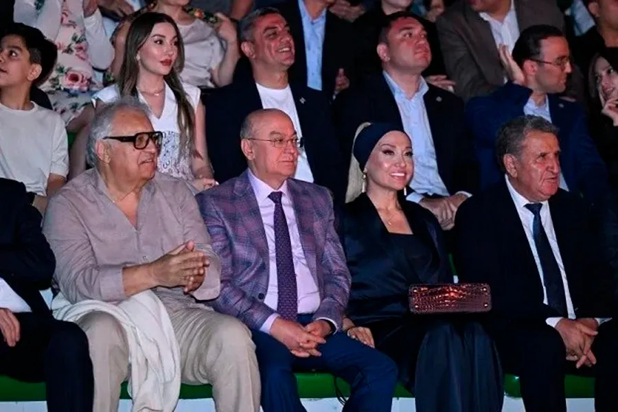 Kəmaləddin Heydərov xanımı ilə festivalda... - FOTO