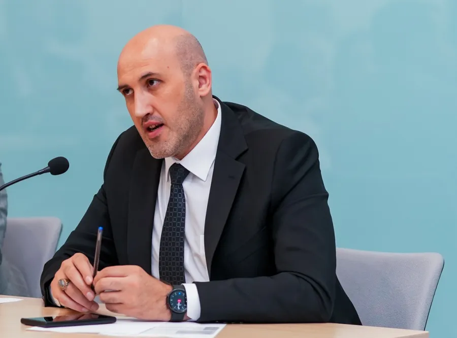 Dezinformasiyalar sosial həyatımızı təhlükə altına aldı – Prezident müdaxilə etməli oldu. — 1
