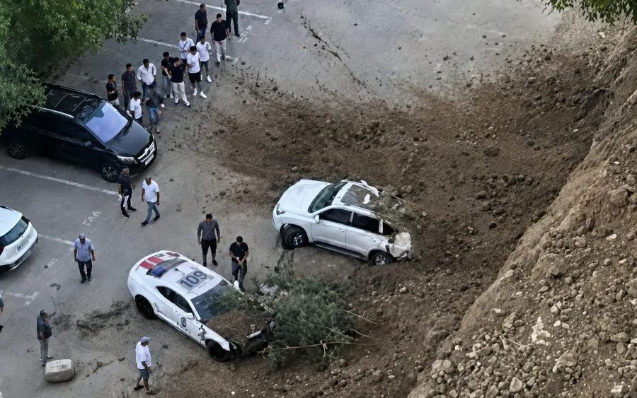 Ужас в Баку: Машины остались под землей