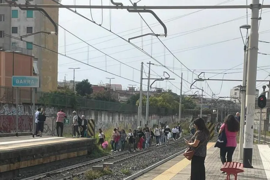 İtaliyada zəlzələdən sonra qatarların hərəkəti dayandırıldı — 2