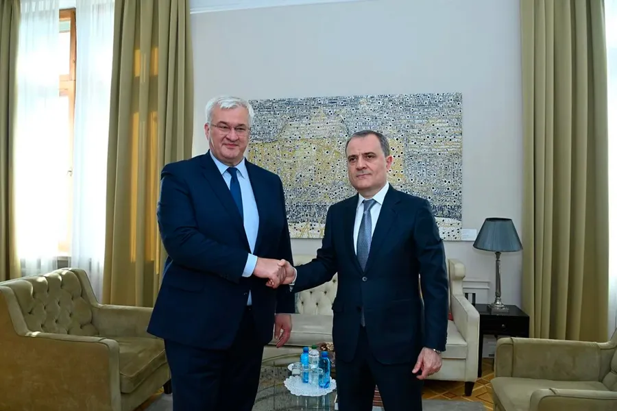 Ceyhun Bayramov və Andrey Sibiqa Kiyevdə danışıqlar aparırlar