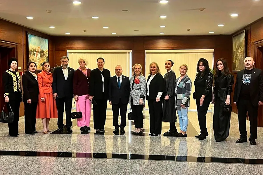 Türkiyə səfiri Elmira Məhəddinli  və Gülnur Kamaşakın rəhbərlik etdiyi nümayəndə heyətini qəbul etdi