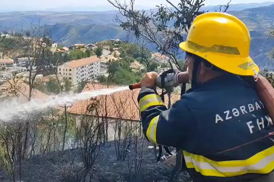 Laçında yaşayış evlərinin yaxınlığında YANĞIN baş verdi