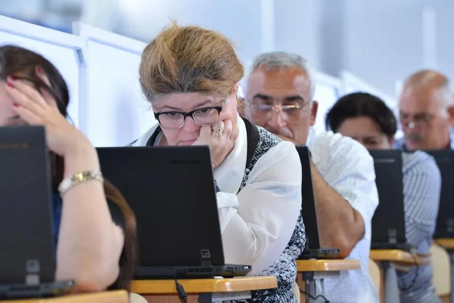Müəllimlərin faktiki yaşayış rayonuna uyğun vakansiya seçimi başladı