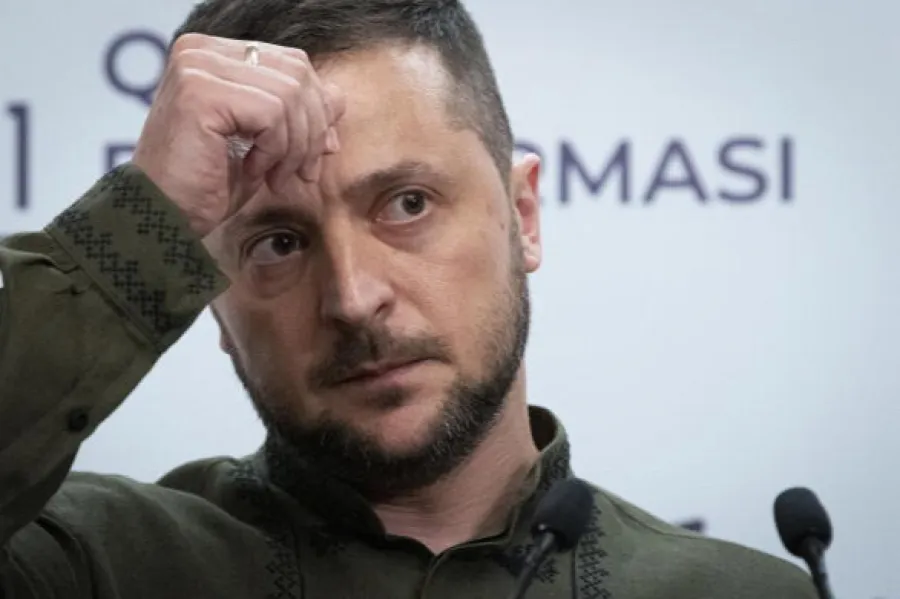 Zelenski qışla bağlı həyəcan təbili çaldı: “Heç biri salamat deyil”