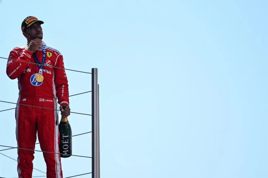 Hemilton “Ferrari”də parladı! “Formula-1” əfsanəsi onu təriflədi