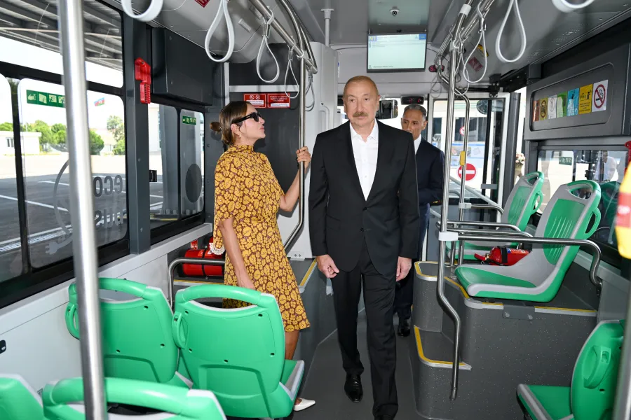 İlham Əliyev Naxçıvanda yeni elektrik avtobuslarına baxdı - YENİLƏNDİ