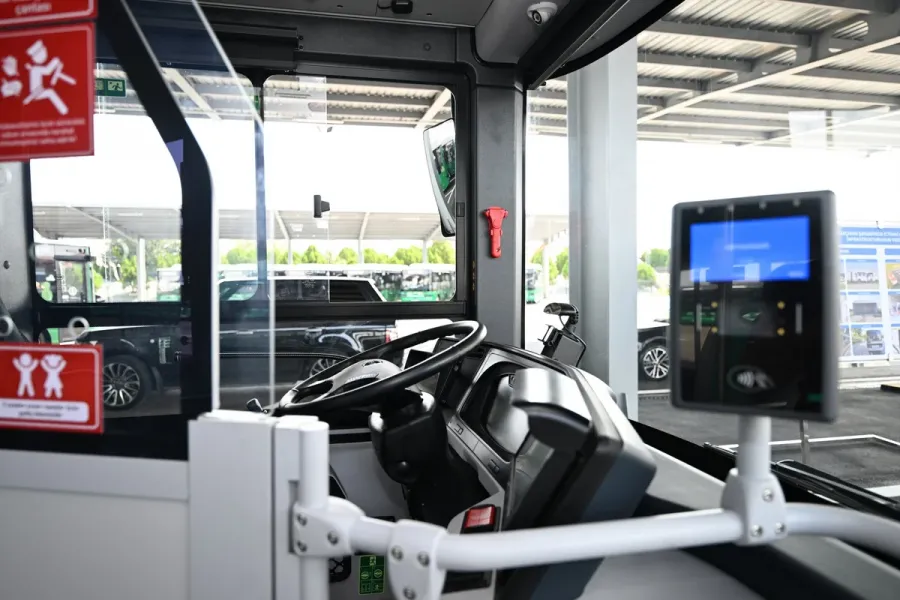 İlham Əliyev Naxçıvanda yeni elektrik avtobuslarına baxdı - YENİLƏNDİ — 3