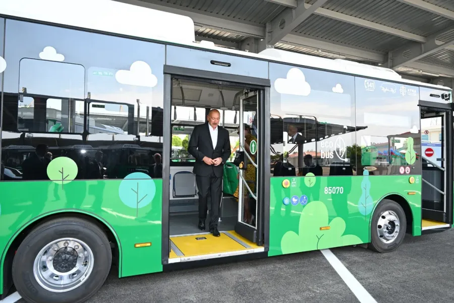 İlham Əliyev Naxçıvanda yeni elektrik avtobuslarına baxdı - YENİLƏNDİ — 10