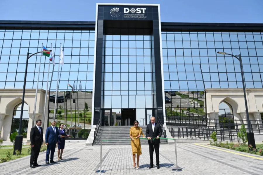 Prezident və xanımı Naxçıvanda yeni DOST Mərkəzini açdı - YENİLƏNDİ