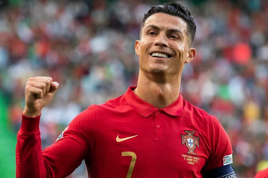 Ronaldu futbola vida etməyə hazırlaşır: "Son ilim ola bilər"