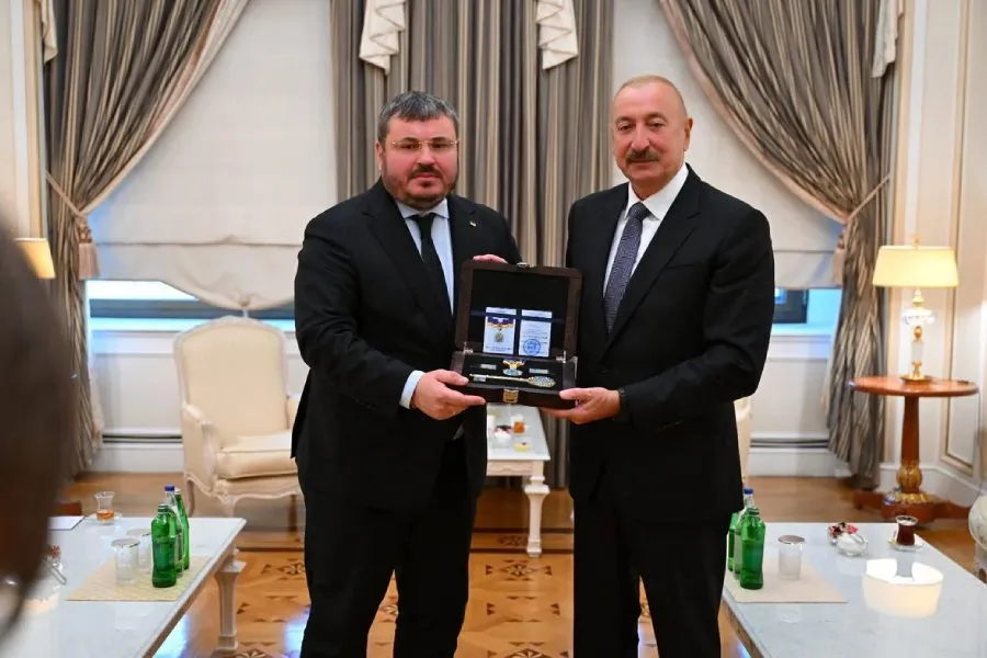 İlham Əliyevə "İrpen şəhərinin fəxri vətəndaşı" vəsiqəsi təqdim edildi