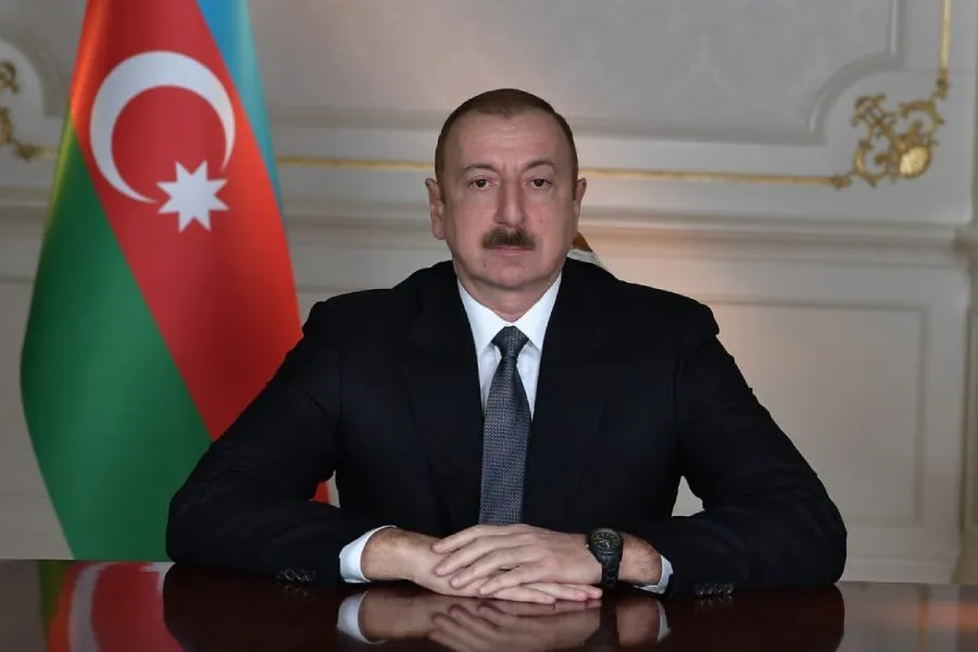 Prezident DSX-nin bir qrup hərbi qulluqçusunu təltif etdi