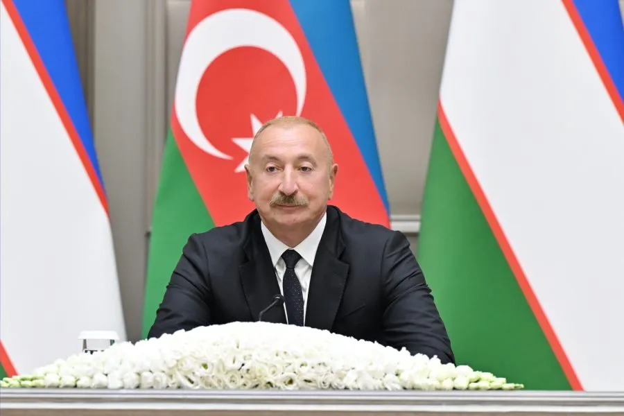 Prezident və xanımı İsmayıl Samaninin türbəsində - VİDEO