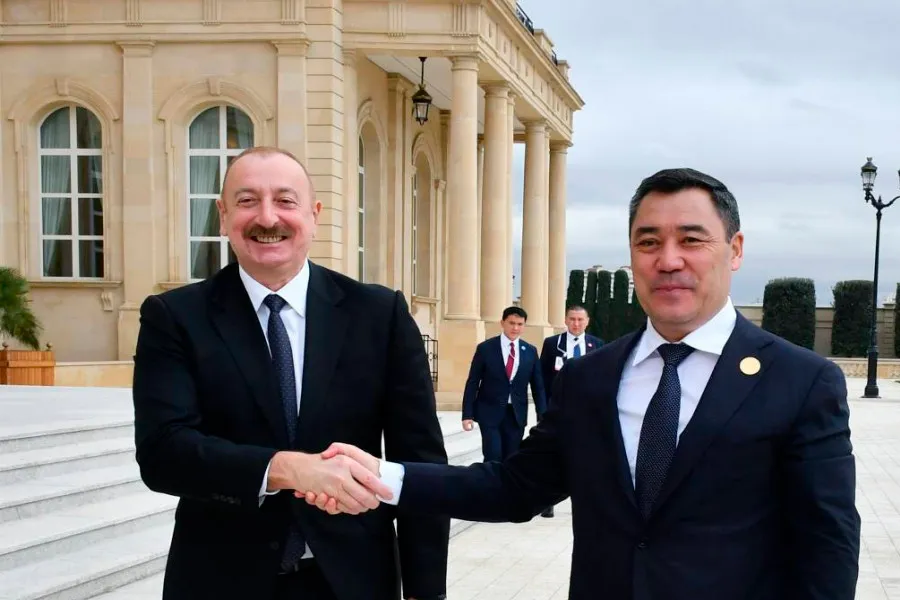 İlham Əliyev Sadır Japarovu təbrik etdi