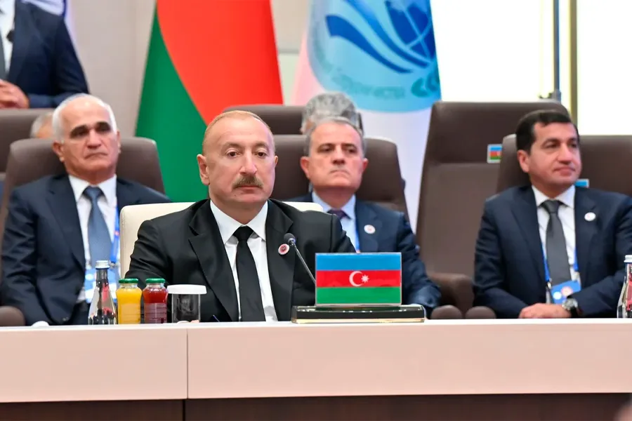 İlham Əliyevin sosial media hesablarında "ŞƏT plyus" formatında görüşündəki çıxışına dair paylaşım edildi