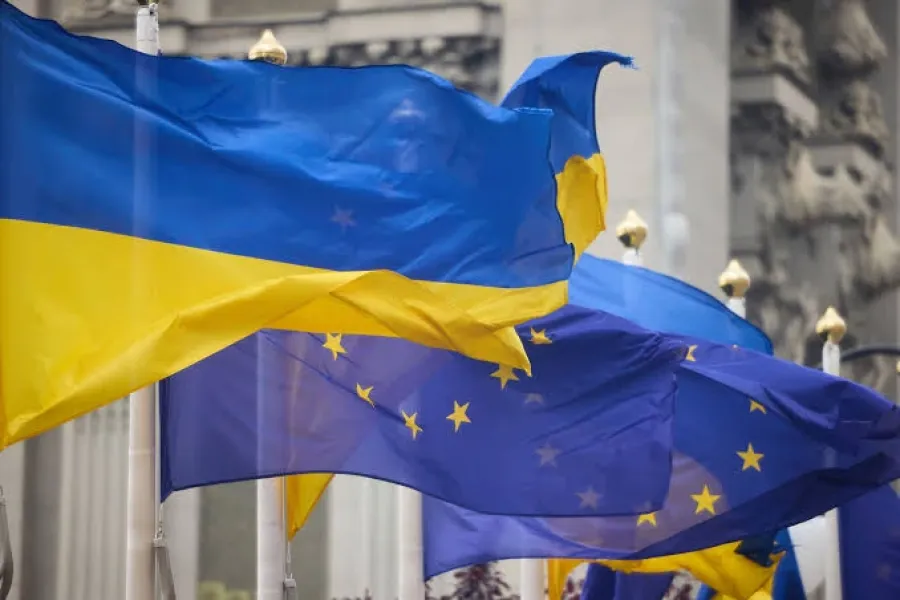European Commission may delay €3.7 bln tranche to Ukraine due to law on parcels