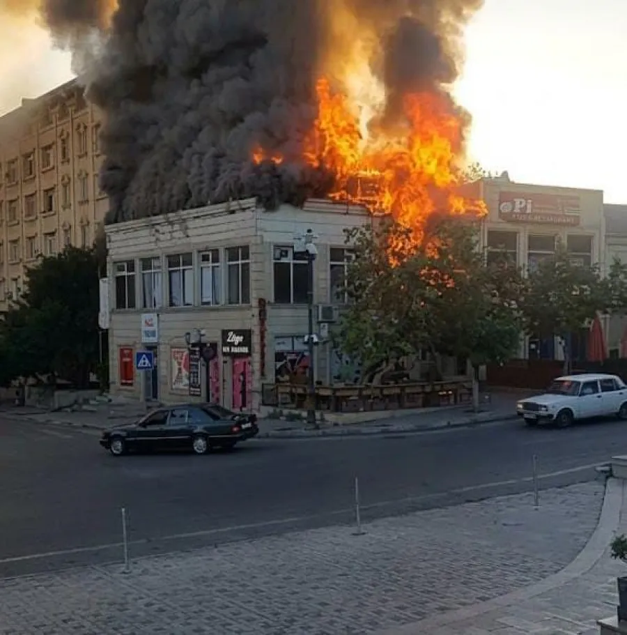 СРОЧНЫЕ НОВОСТИ: В Хырдалане произошел сильный пожар