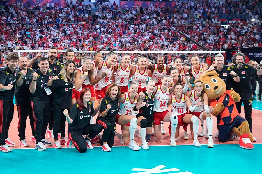 Dünya çempionatına gedən yol: Türkiyə voleybolçularından növbəti zəfər!