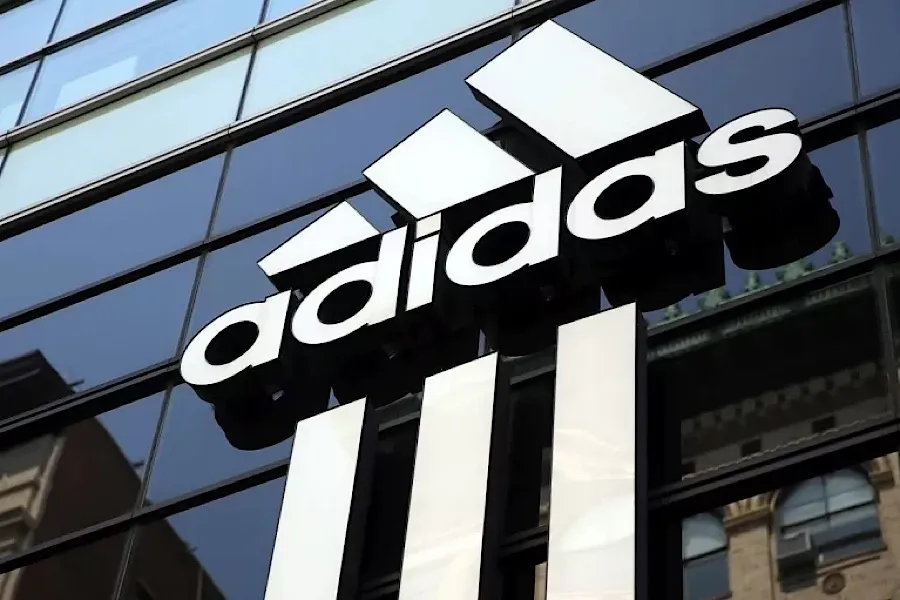 “Adidas” bu reklamına görə üzr istədi