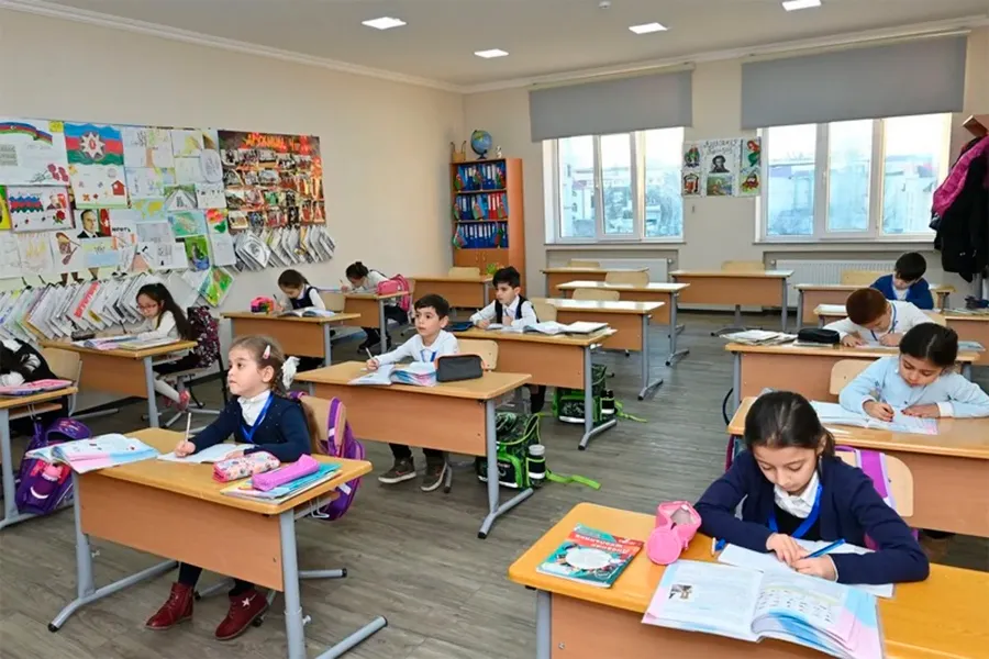Bakı üzrə 2-ci səviyyədən aşağı nəticə göstərən şagirdlərin sayı azaldı