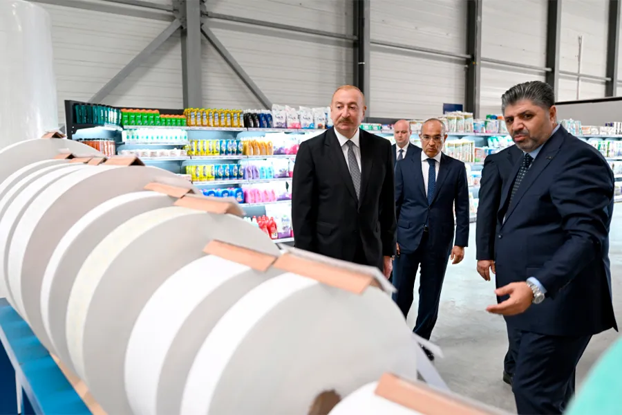 Prezident Qaradağda kağız və gigiyenik məhsulların istehsalı müəssisəsinin açılışında iştirak etdi