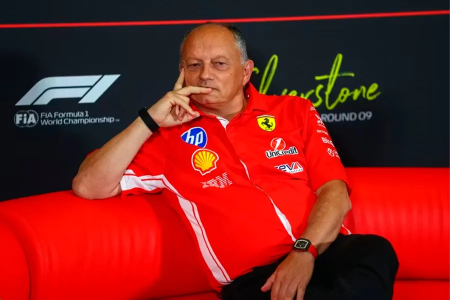 “Ferrari” tələsmir: Vassör mühərrik yarışındakı çətinlikləri açıqladı