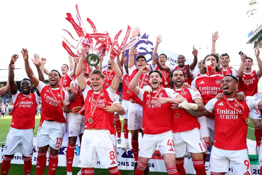 “Arsenal” heyətini yeniləyir