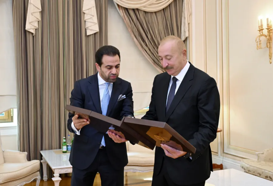 President Ilham Aliyev receives Secretary-General of Muslim Council of Elders — 1