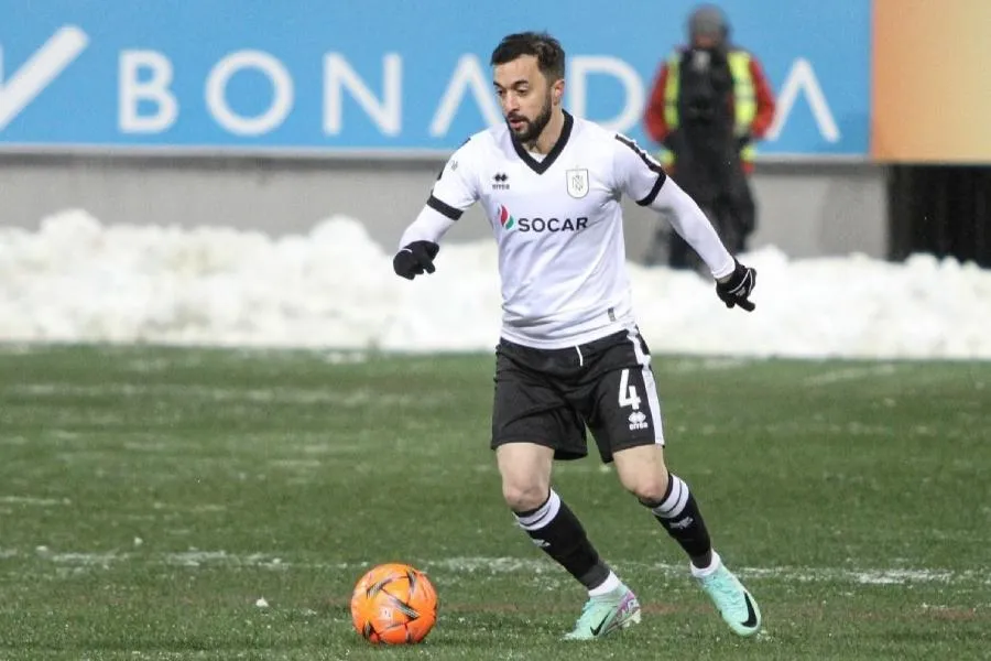 "Neftçi" Elvin Camalovla yollarını ayırdı