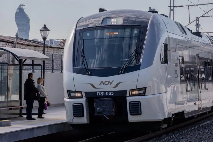 Şəhərətrafı qatarlarda YENİLİK - Reyslərin sayı artırıldı