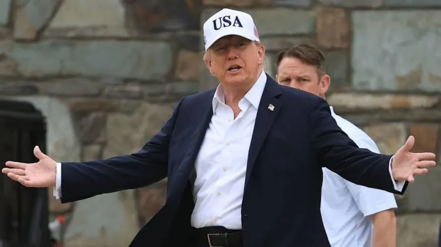 Trump bars major media outlets from White House access