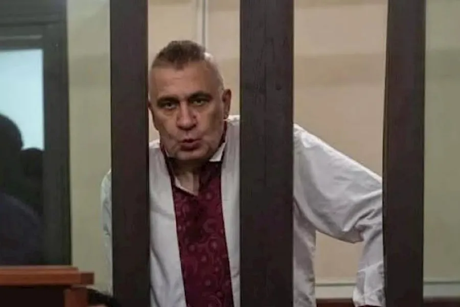 Saakaşvili məhkəmədə Ukrayna himnini oxudu - VİDEO