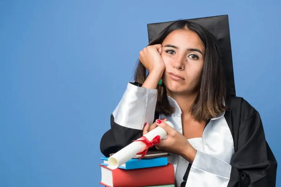 Universitetə qəbuldan peşmanlığa: Gənclər niyə seçdikləri ixtisasdan uzaqlaşırlar?