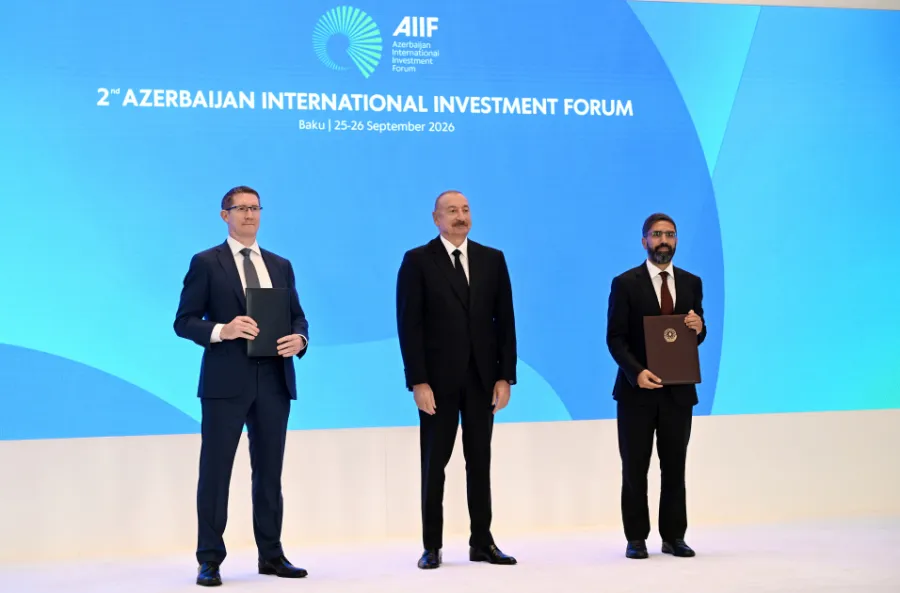 II Azərbaycan Beynəlxalq İnvestisiya Forumunda sənədlər mübadilə edildi — 6