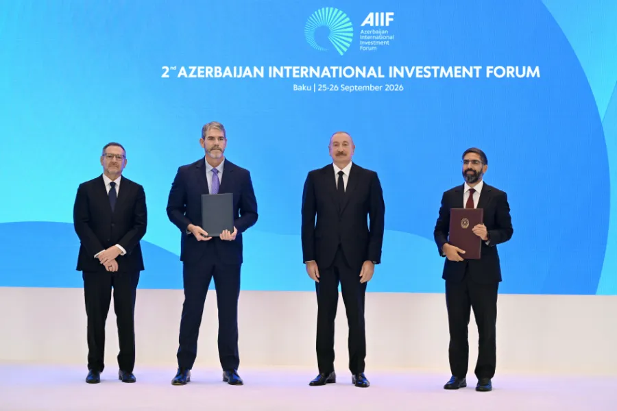 II Azərbaycan Beynəlxalq İnvestisiya Forumunda sənədlər mübadilə edildi — 7