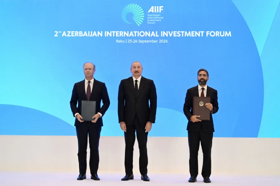 II Azərbaycan Beynəlxalq İnvestisiya Forumunda sənədlər mübadilə edildi — 8