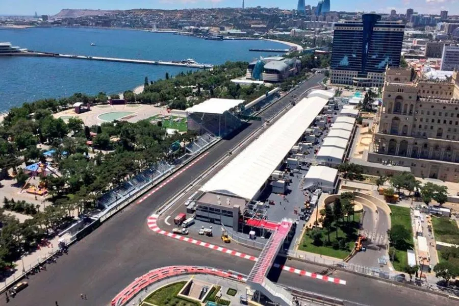 Sürücülərin NƏZƏRİNƏ! Bakı mərkəzində yol açıldı