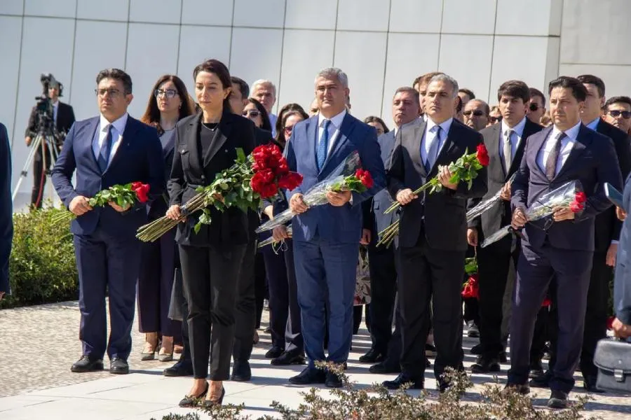 Ombudsman və rəhbərlik etdiyi kollektiv Zəfər parkını ziyarət etdi