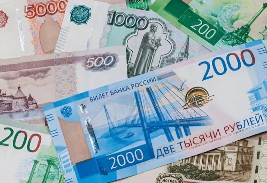 Россия ограничила вывоз наличных рублей в эти страны